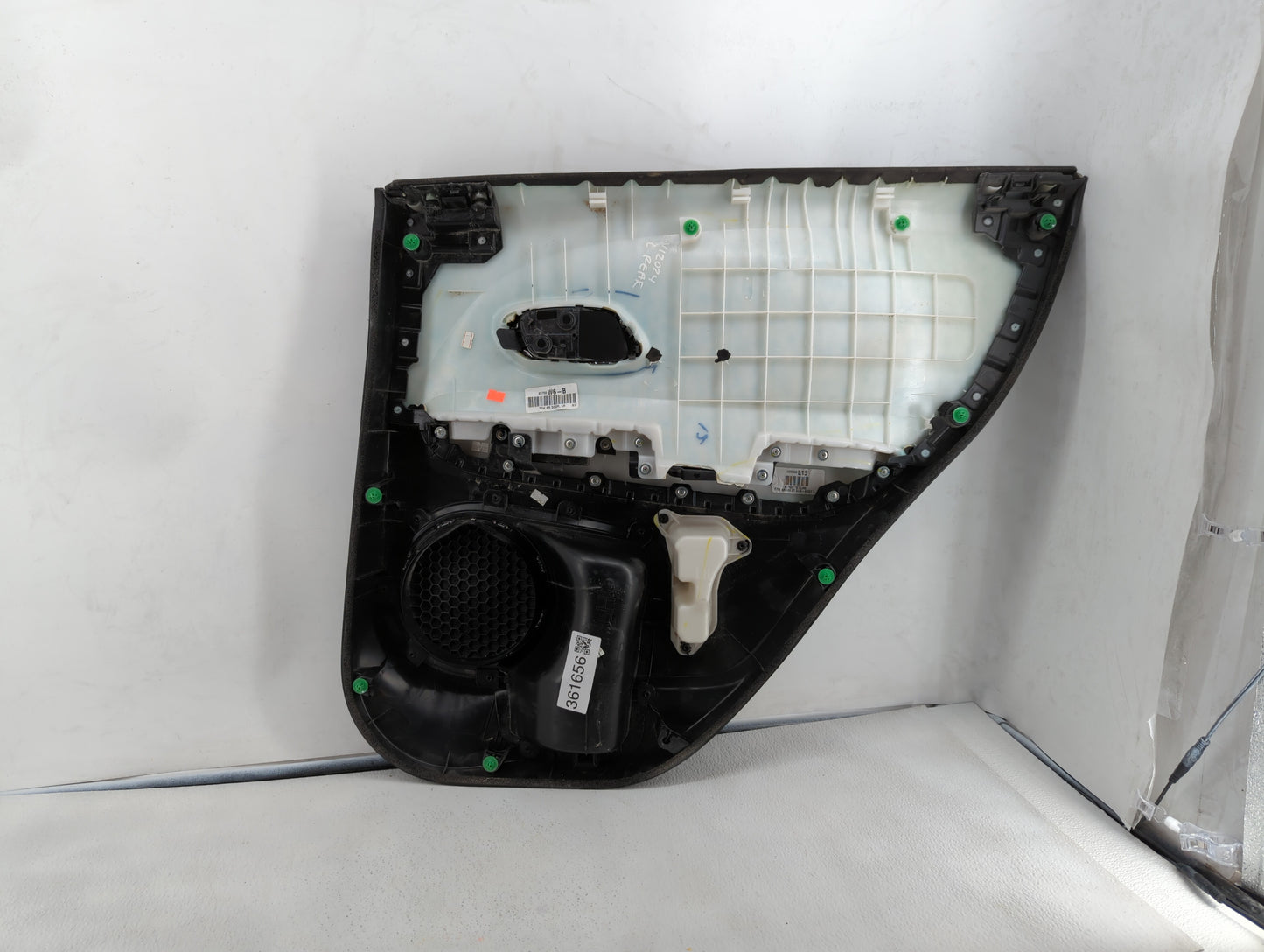 2020 Honda Hr-v Rear Left Driver Interior Door Panel Trim Dark Grey - Oemusedautoparts1.com