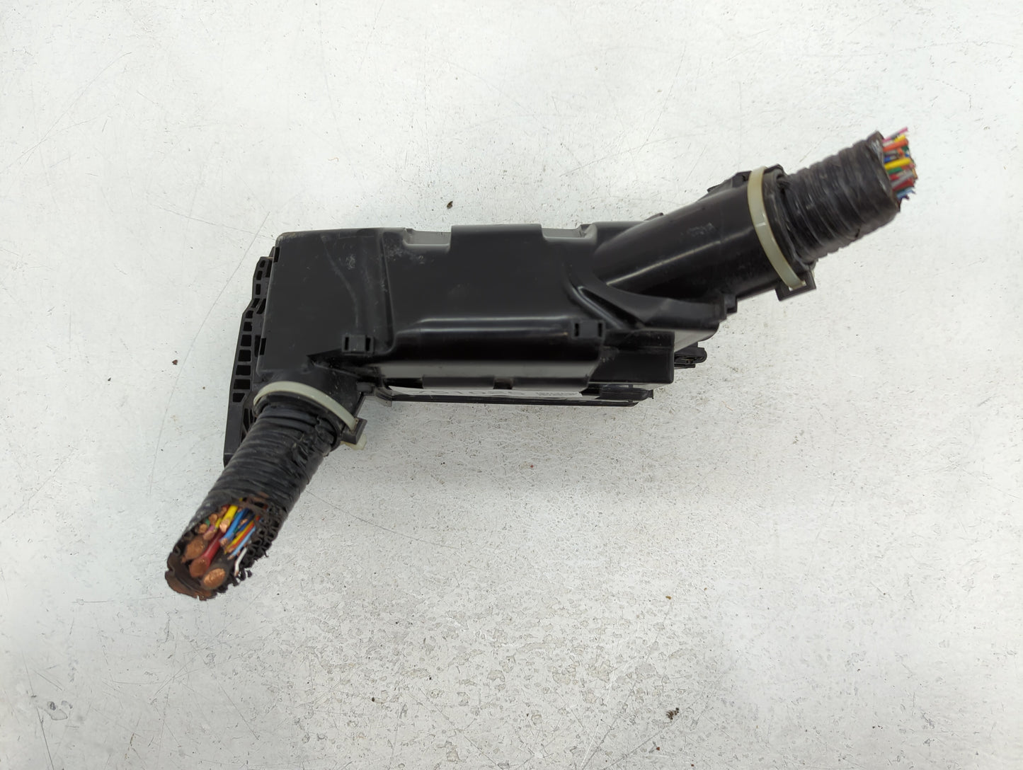 2020 Honda Hr-V Fusebox Fuse Box Panel Relay Module P/N:T7A-A11 PP-1D10, 4063-Y-1 2 Fits Fits 2015 2016 OEM Used Auto Parts