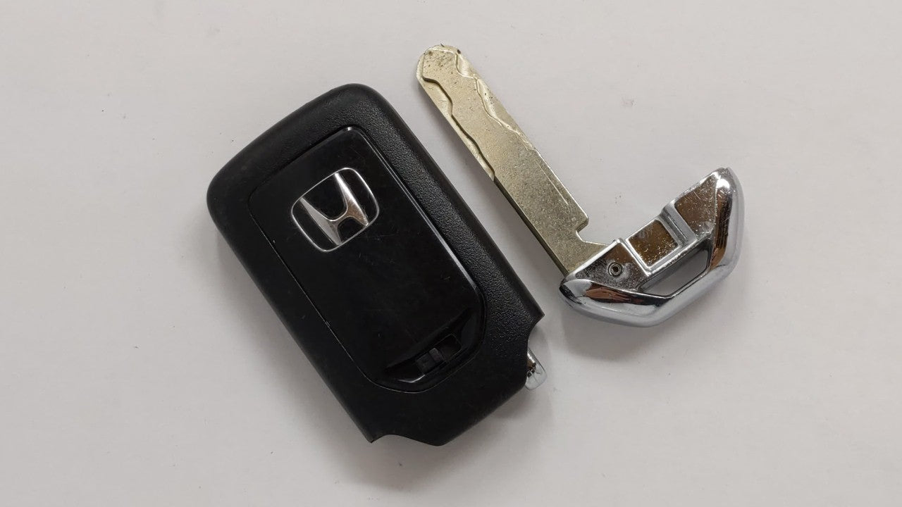 Honda Keyless Entry Remote Fob Kr5v2x A2c83161700 72147-Tg7-A01 4 Buttons - Oemusedautoparts1.com