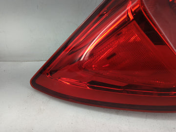 2020 Honda Pilot Tail Light Assembly Driver Left OEM P/N:2XL949398-11 Fits OEM Used Auto Parts
