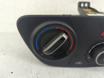 2018-2022 Hyundai Accent Climate Control Module Temperature AC/Heater Replacement P/N:97250J0001RDR Fits OEM Used Auto Parts