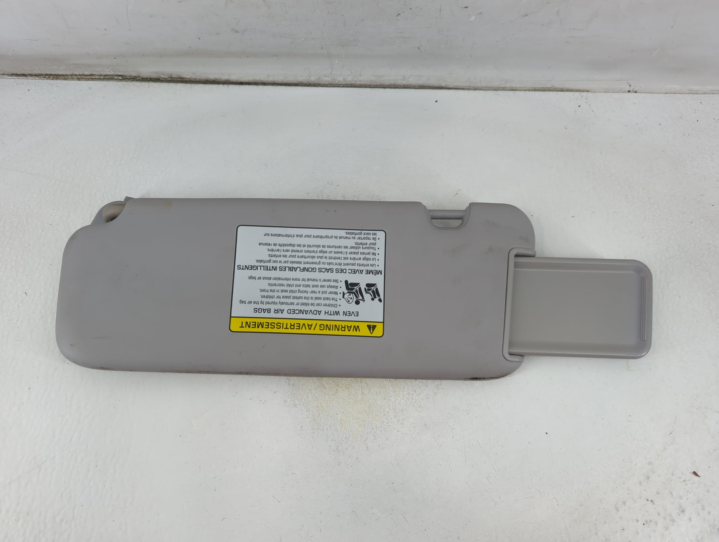 2017-2020 Hyundai Elantra Sun Visor Shade Replacement Passenger Right Mirror Fits Fits 2017 2018 2019 2020 OEM Used Auto Par