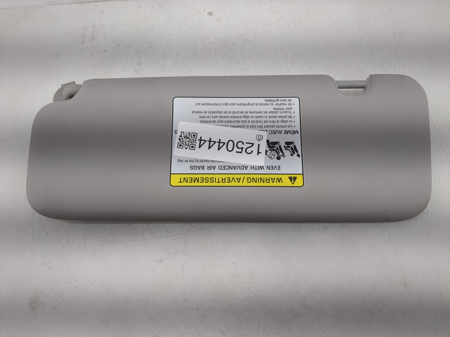 2017-2020 Hyundai Elantra Sun Visor Shade Replacement Passenger Right Mirror Fits Fits 2017 2018 2019 2020 OEM Used Auto Par