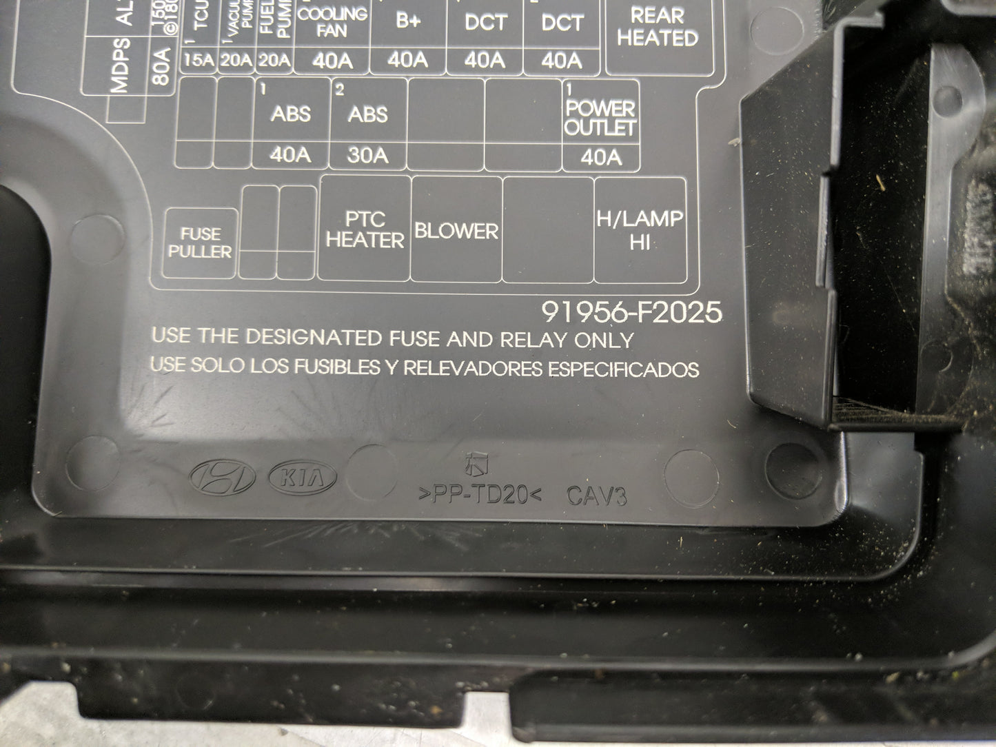2019-2020 Hyundai Elantra Fusebox Fuse Box Panel Relay Module P/N:91210F3240AA 91956-F2025 Fits Fits 2019 2020 OEM Used Auto
