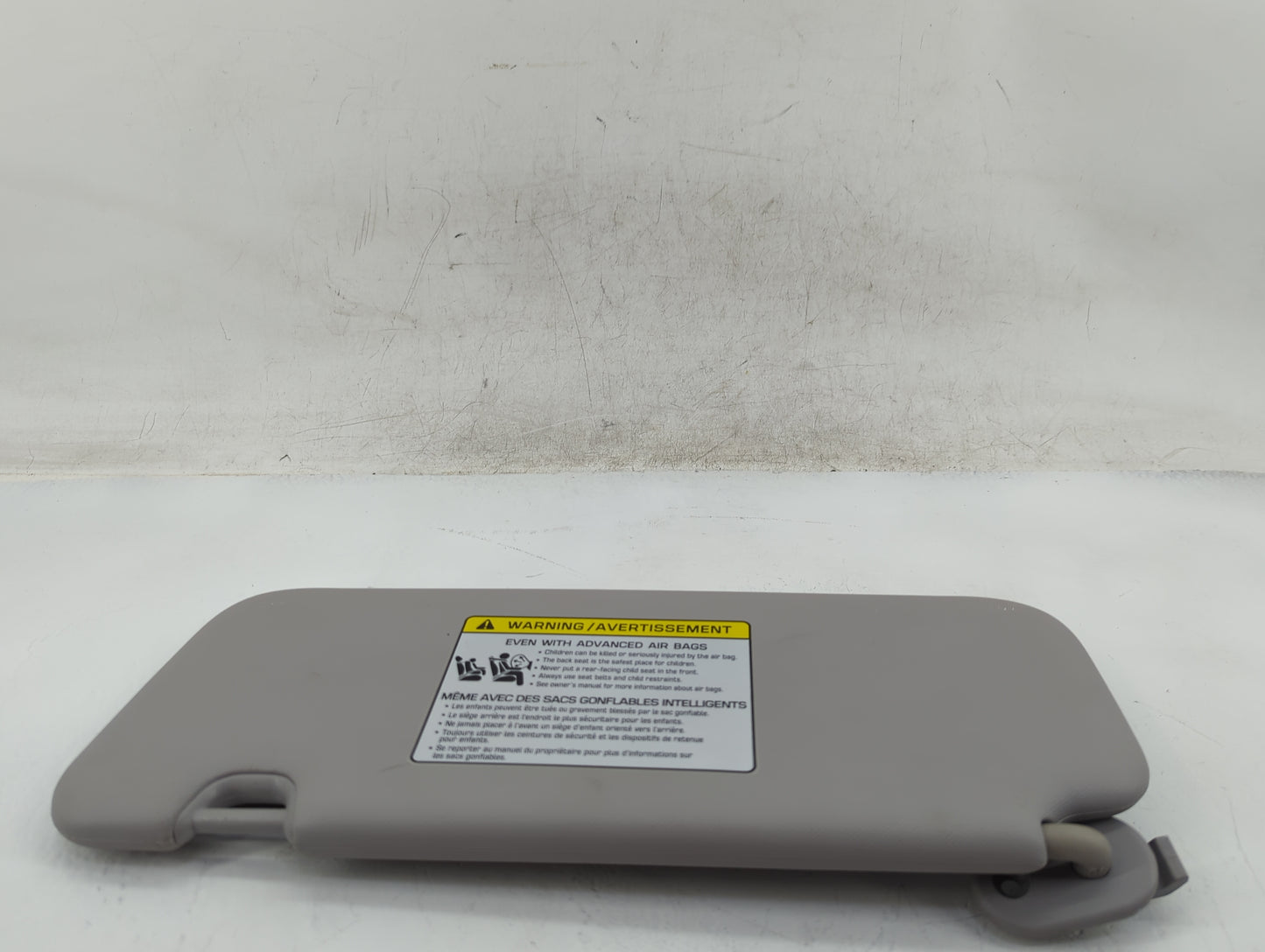 2017-2020 Hyundai Elantra Sun Visor Shade Replacement Passenger Right Mirror Fits Fits 2017 2018 2019 2020 OEM Used Auto Par