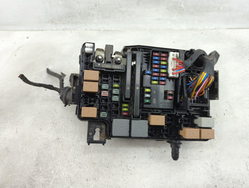 2019-2020 Hyundai Elantra Fusebox Fuse Box Panel Relay Module P/N:91260-F2420 Fits Fits 2019 2020 OEM Used Auto Parts