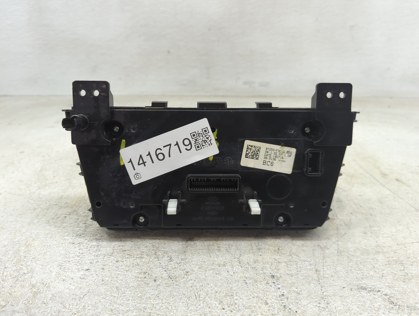 2019-2020 Hyundai Elantra Climate Control Module Temperature AC/Heater Replacement P/N:97250-F3DA0 Fits Fits 2019 2020 OEM U