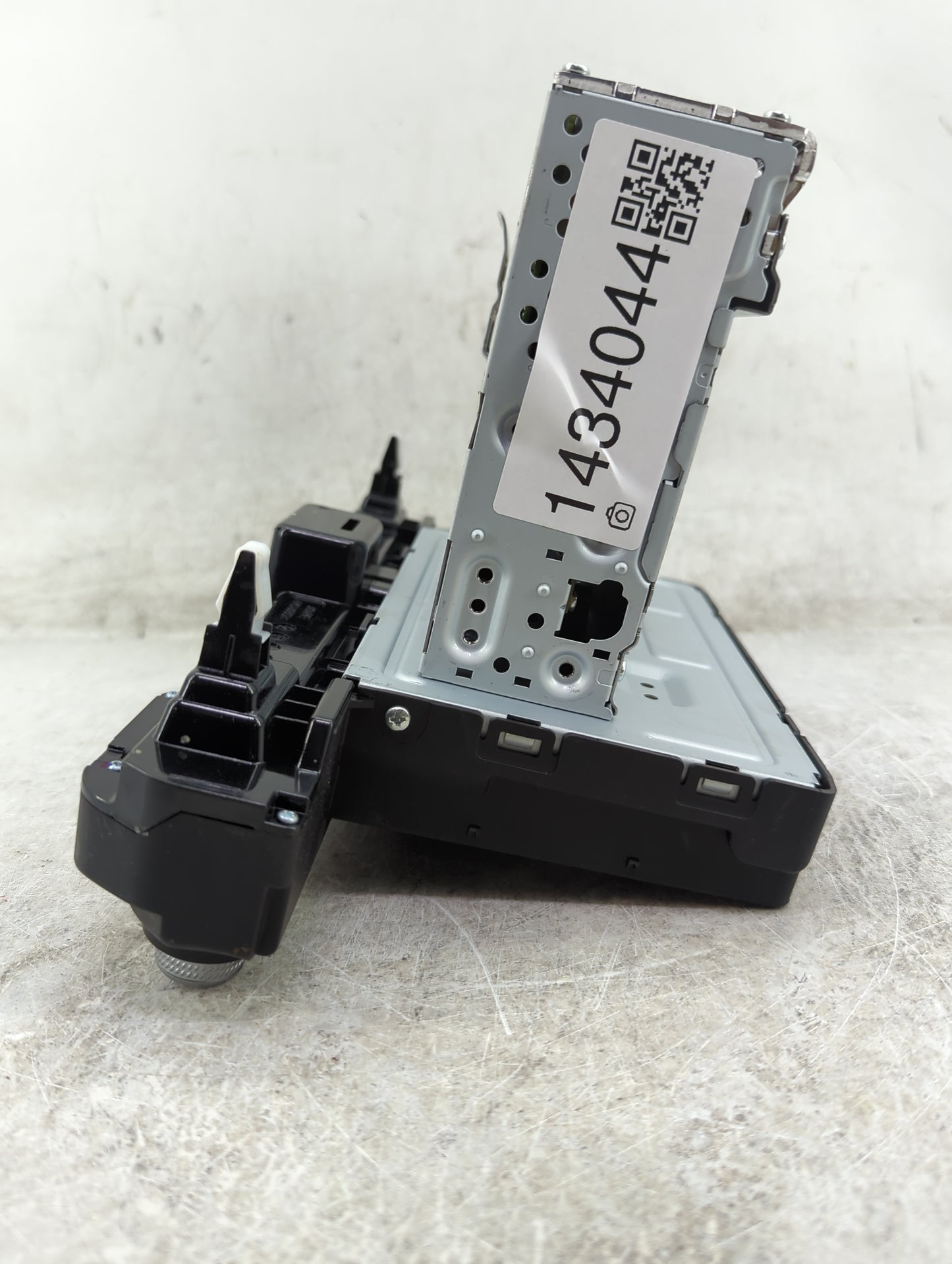 2019-2020 Hyundai Elantra Radio AM FM Cd Player Receiver Replacement P/N:96160-F2UC0SSH AD8408F2AN Fits Fits 2019 2020 OEM U