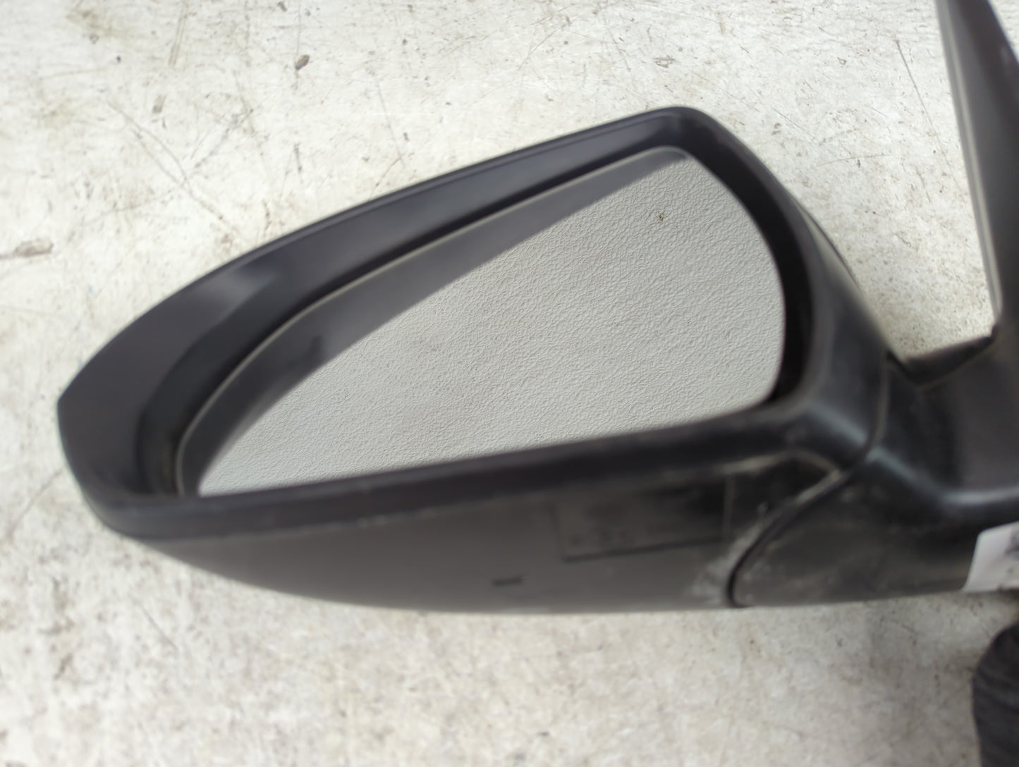 2019-2020 Hyundai Elantra Driver Side View Mirror - Left Door Mirror OEM Used - Oemusedautoparts1.com