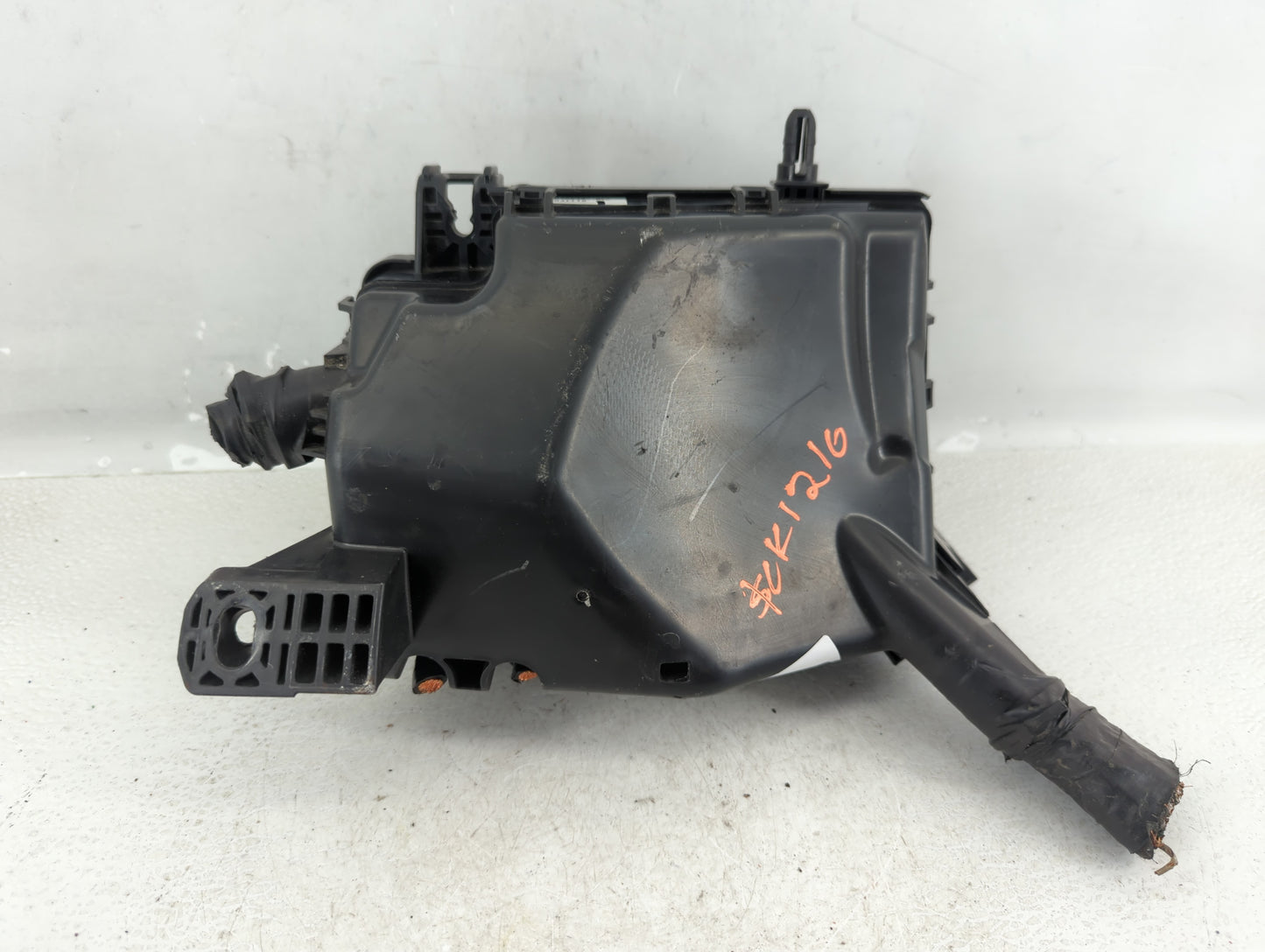 2019-2020 Hyundai Elantra Fusebox Fuse Box Panel Relay Module P/N:91260-F2030AA Fits Fits 2019 2020 OEM Used Auto Parts - Oe