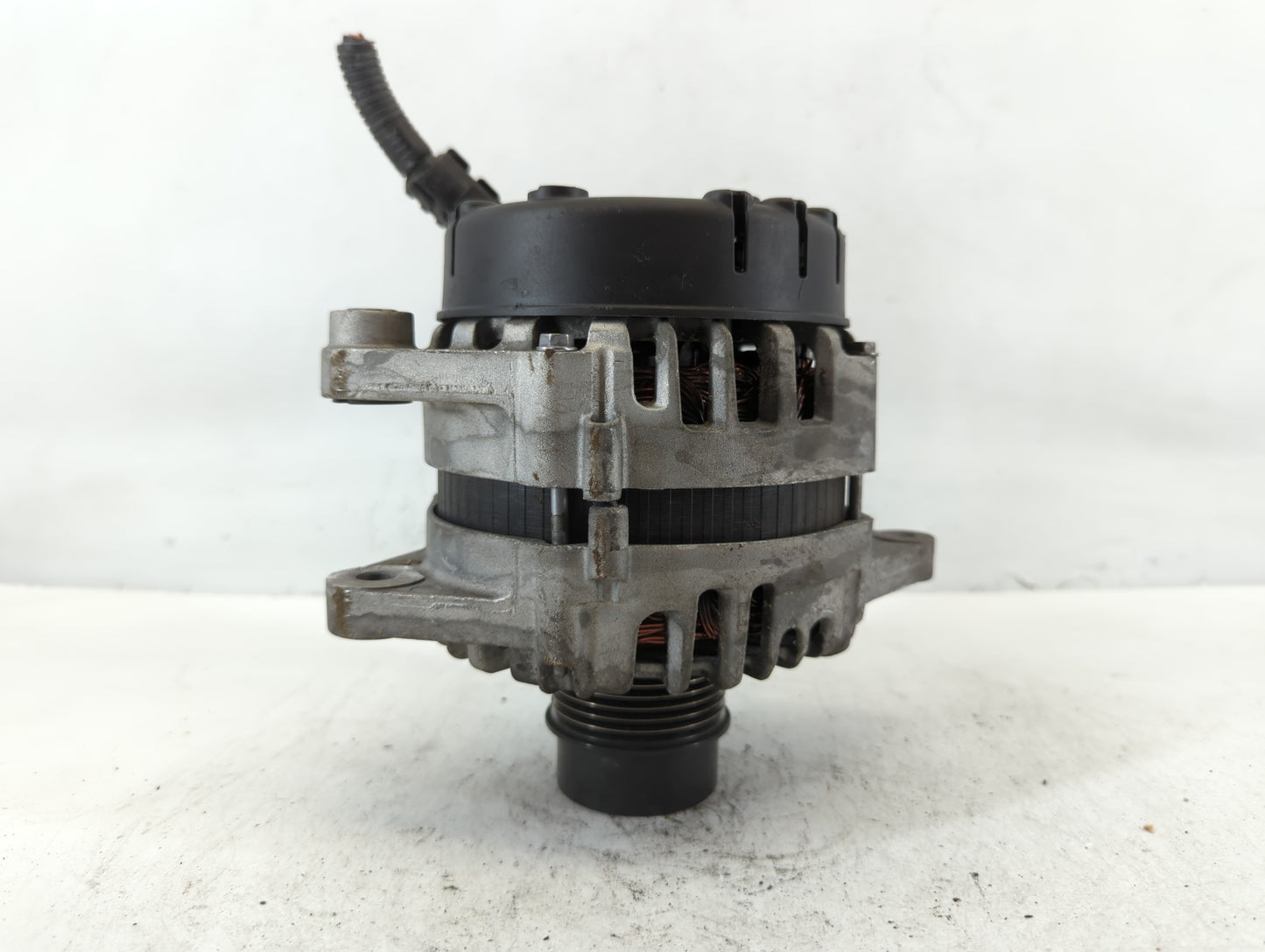 2017-2020 Hyundai Elantra Alternator Replacement Generator Charging Assembly Engine OEM P/N:37300-2B960 2622503 Fits OEM Use