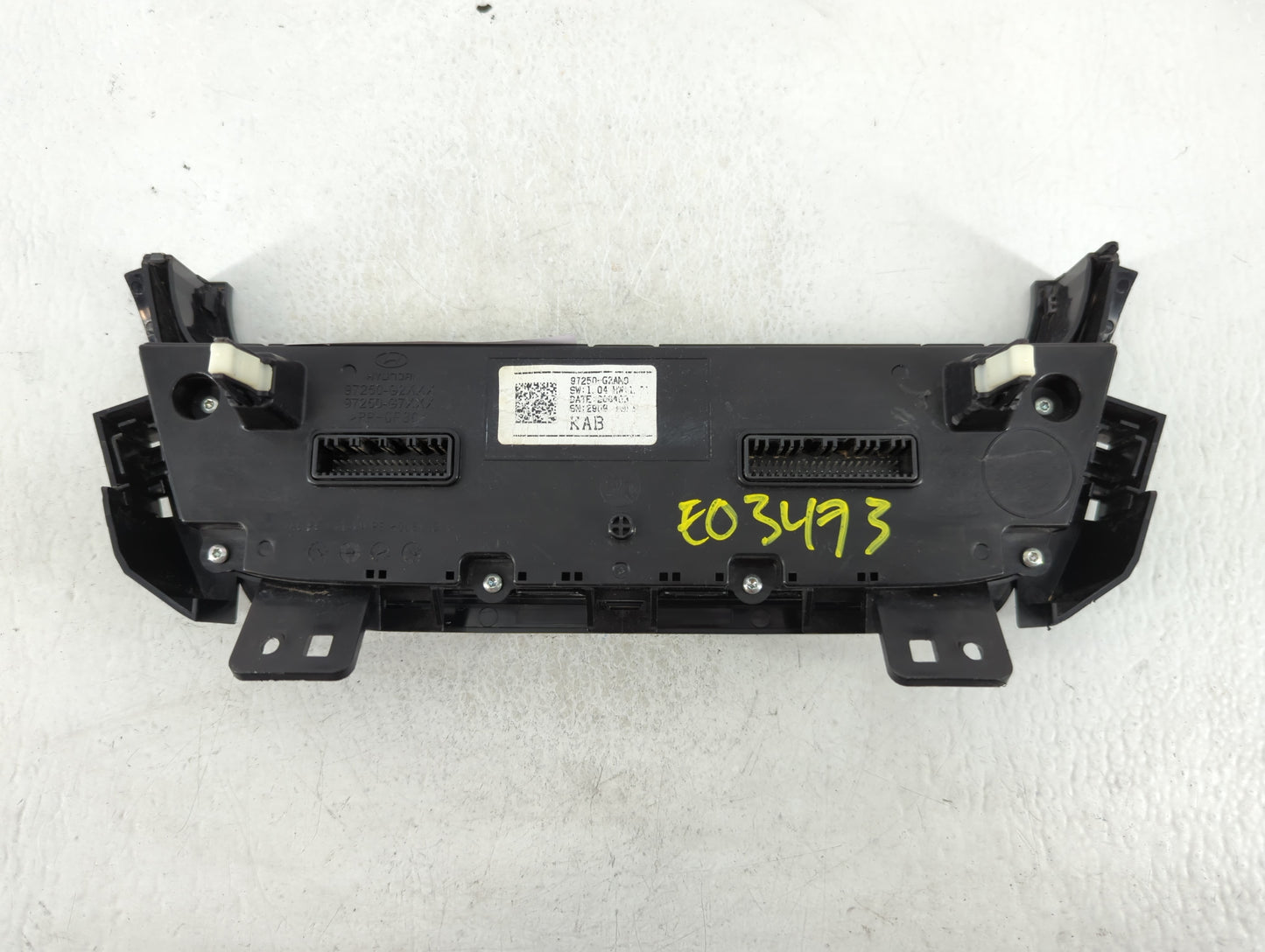 2020 Hyundai Ioniq Climate Control Module Temperature AC/Heater Replacement P/N:97250-G2AM0 Fits OEM Used Auto Parts - Oemus