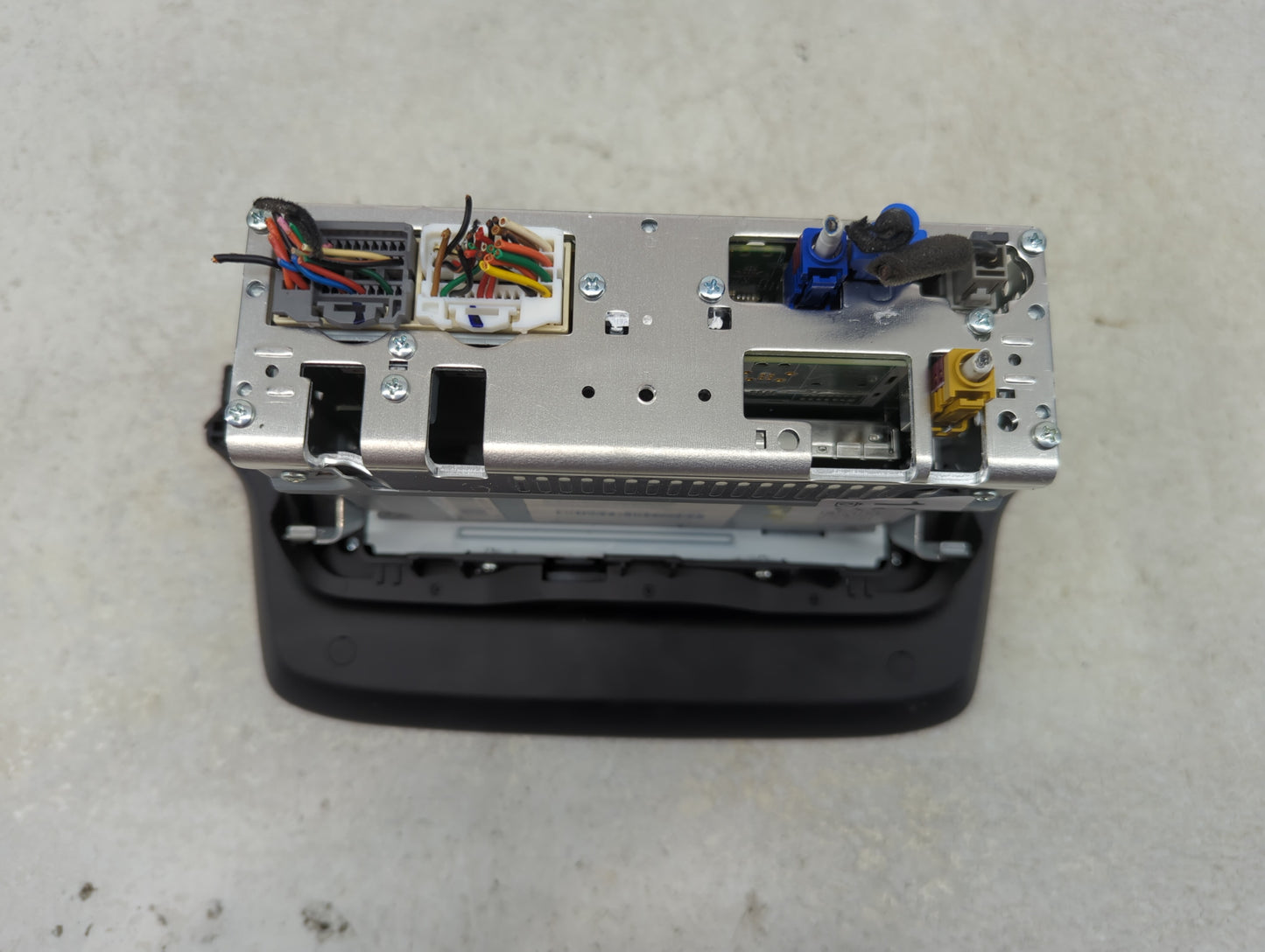 2018-2021 Hyundai Kona Radio AM FM Cd Player Receiver Replacement P/N:96160-J9110TMT Fits Fits 2018 2019 2020 2021 OEM Used