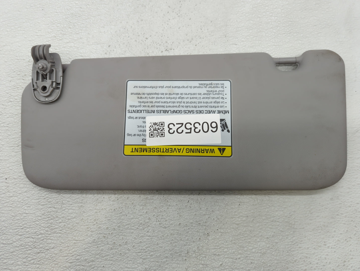 2018-2021 Hyundai Kona Sun Visor Shade Replacement Passenger Right Mirror Fits Fits 2018 2019 2020 2021 OEM Used Auto Parts