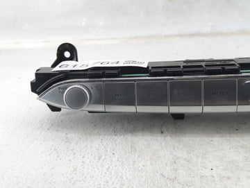 2020-2022 Hyundai Palisade Radio AM FM Cd Player Receiver Replacement P/N:26465899653 Fits Fits 2020 2021 2022 OEM Used Auto Parts