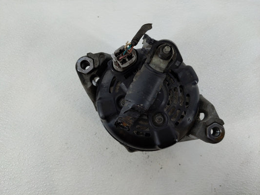 2019-2020 Hyundai Santa Fe Alternator Replacement Generator Charging Assembly Engine OEM P/N:37300-2G061 Fits OEM Used Auto Parts