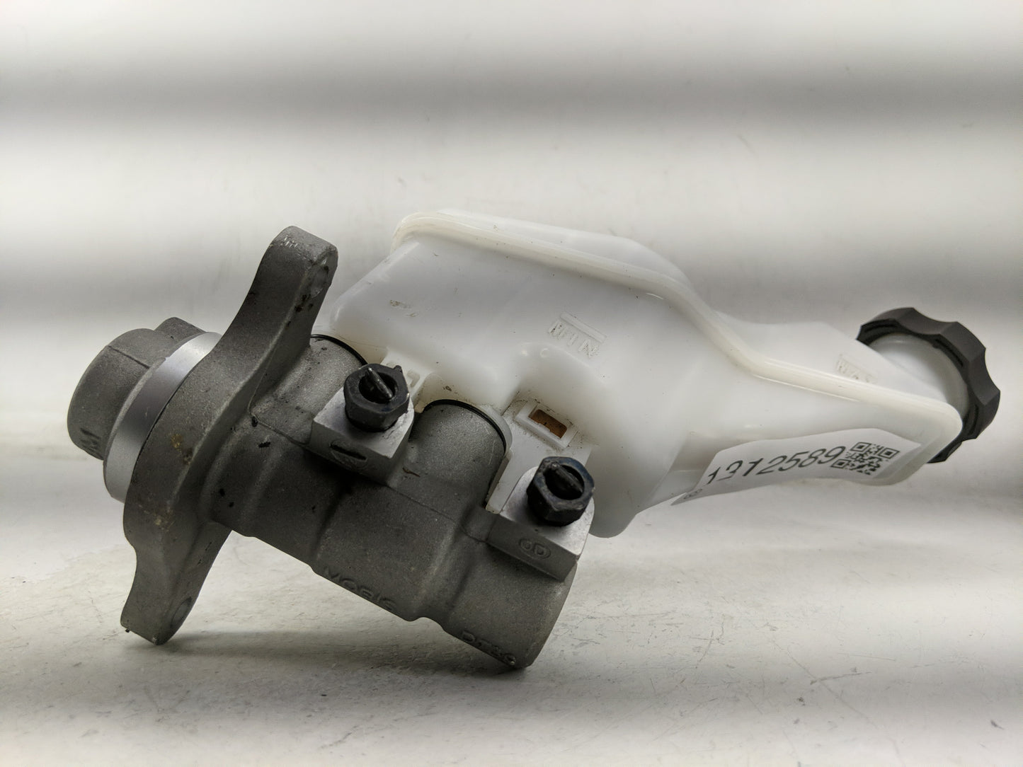2019-2020 Hyundai Santa Fe Brake Master Cylinder 1312589 - Oemusedautoparts1.com