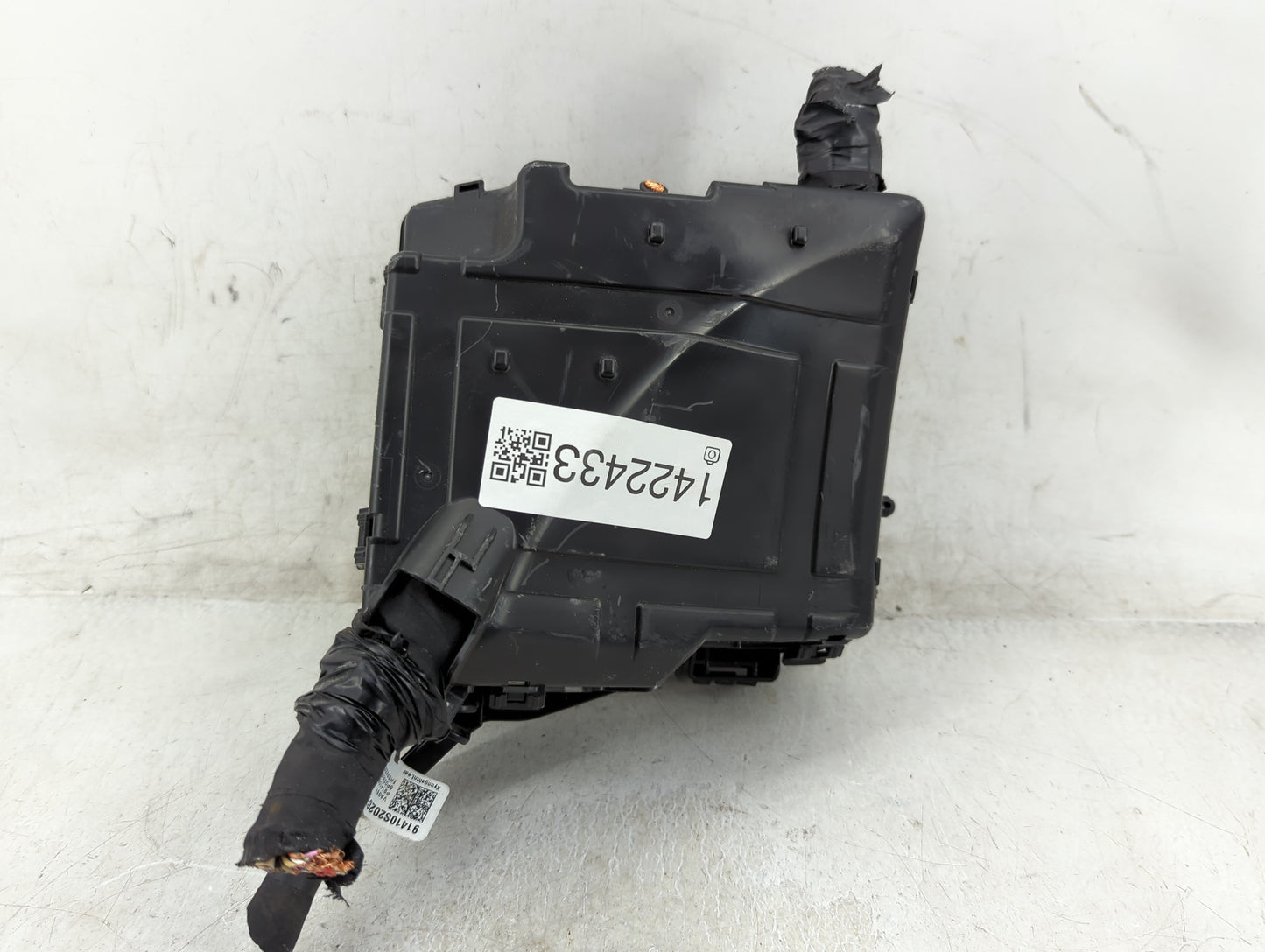 2019-2020 Hyundai Santa Fe Fusebox Fuse Box Panel Relay Module P/N:9120062470TA Fits Fits 2019 2020 OEM Used Auto Parts - Oe