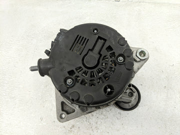 2018-2021 Hyundai Tucson Alternator Replacement Generator Charging Assembly Engine OEM P/N:37300-2E820 2624670 Fits OEM Used Auto Parts
