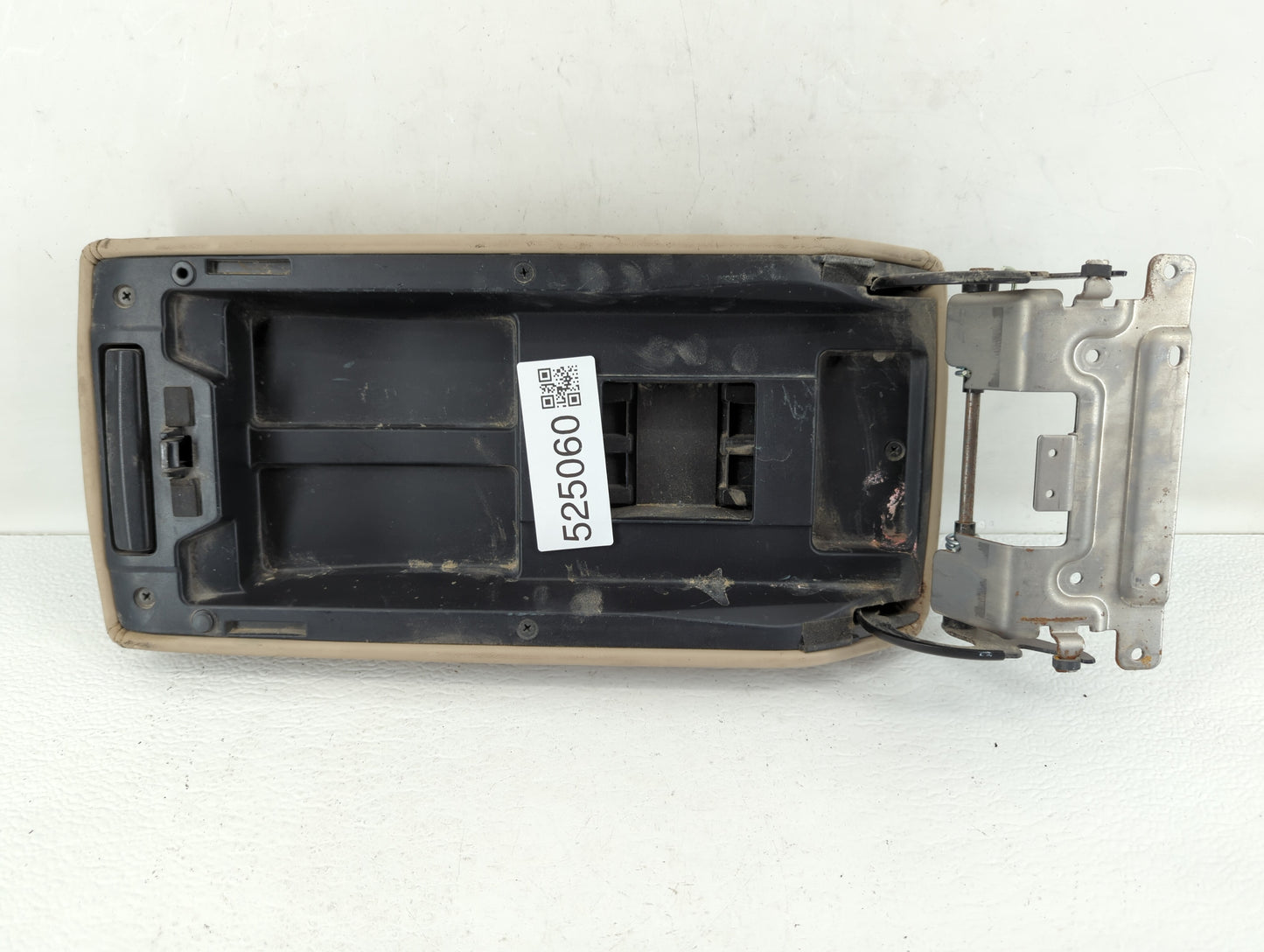 2020 Hyundai Tucson Center Console Armrest Cover Lid - Oemusedautoparts1.com