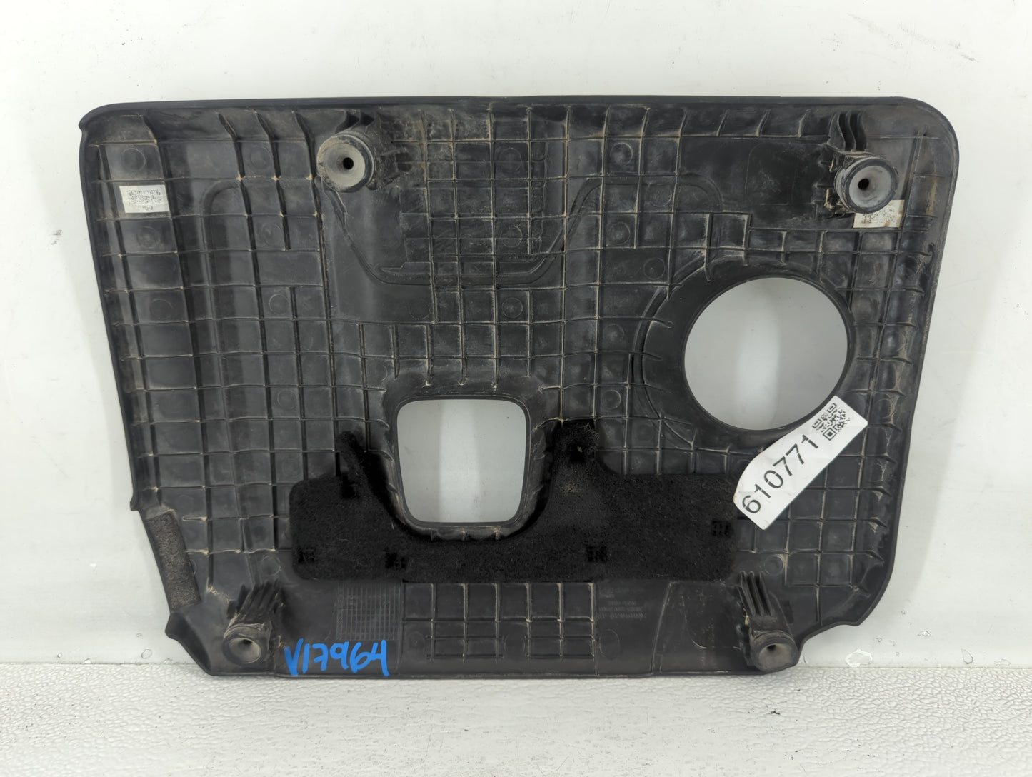 2020 Hyundai Veloster Engine Cover - Oemusedautoparts1.com