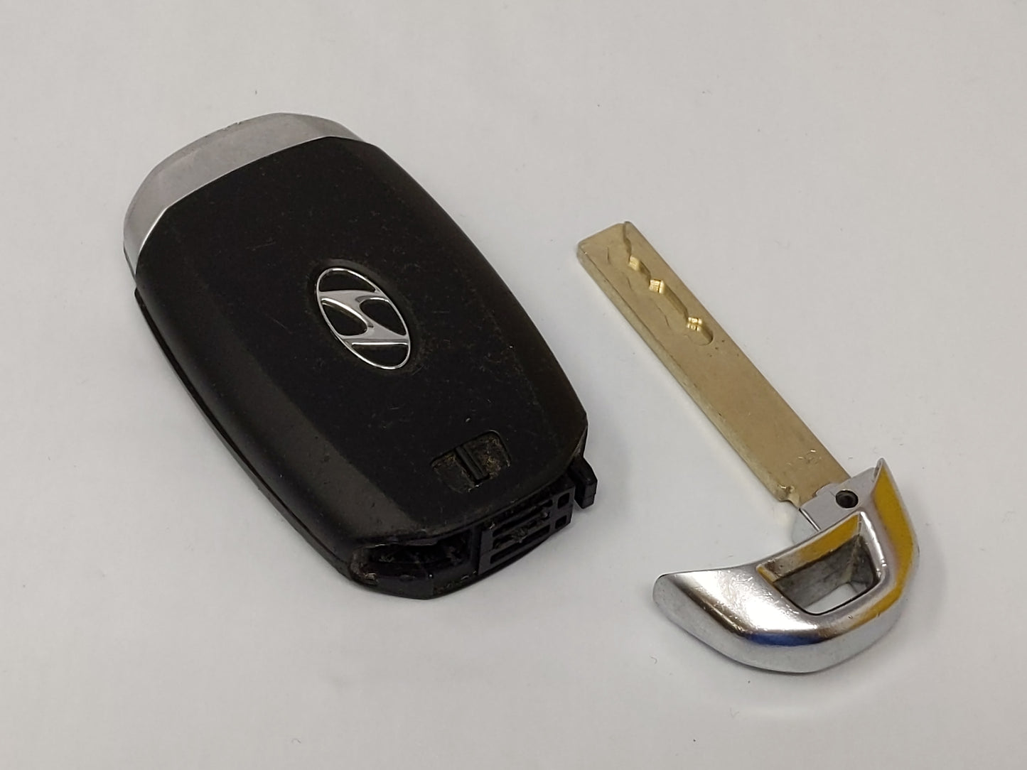 2017-2020 Hyundai Veloster Keyless Entry Remote Sy5igfge04 4 Buttons Suv - Oemusedautoparts1.com