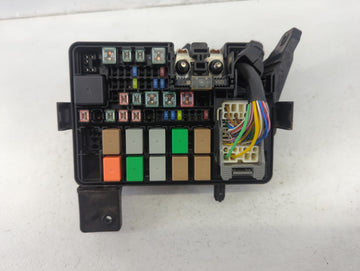 2020 Hyundai Venue Fusebox Fuse Box Panel Relay Module P/N:191205 2219B19079, 91270 K2100 Fits OEM Used Auto Parts