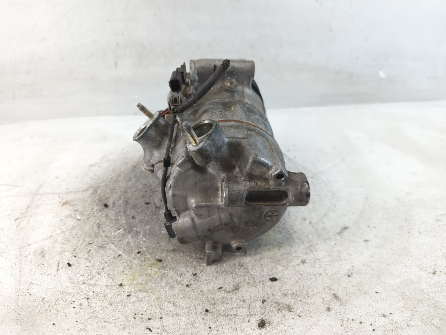 2016-2020 Infiniti Q50 Air Conditioning A/c Ac Compressor Oem - Oemusedautoparts1.com