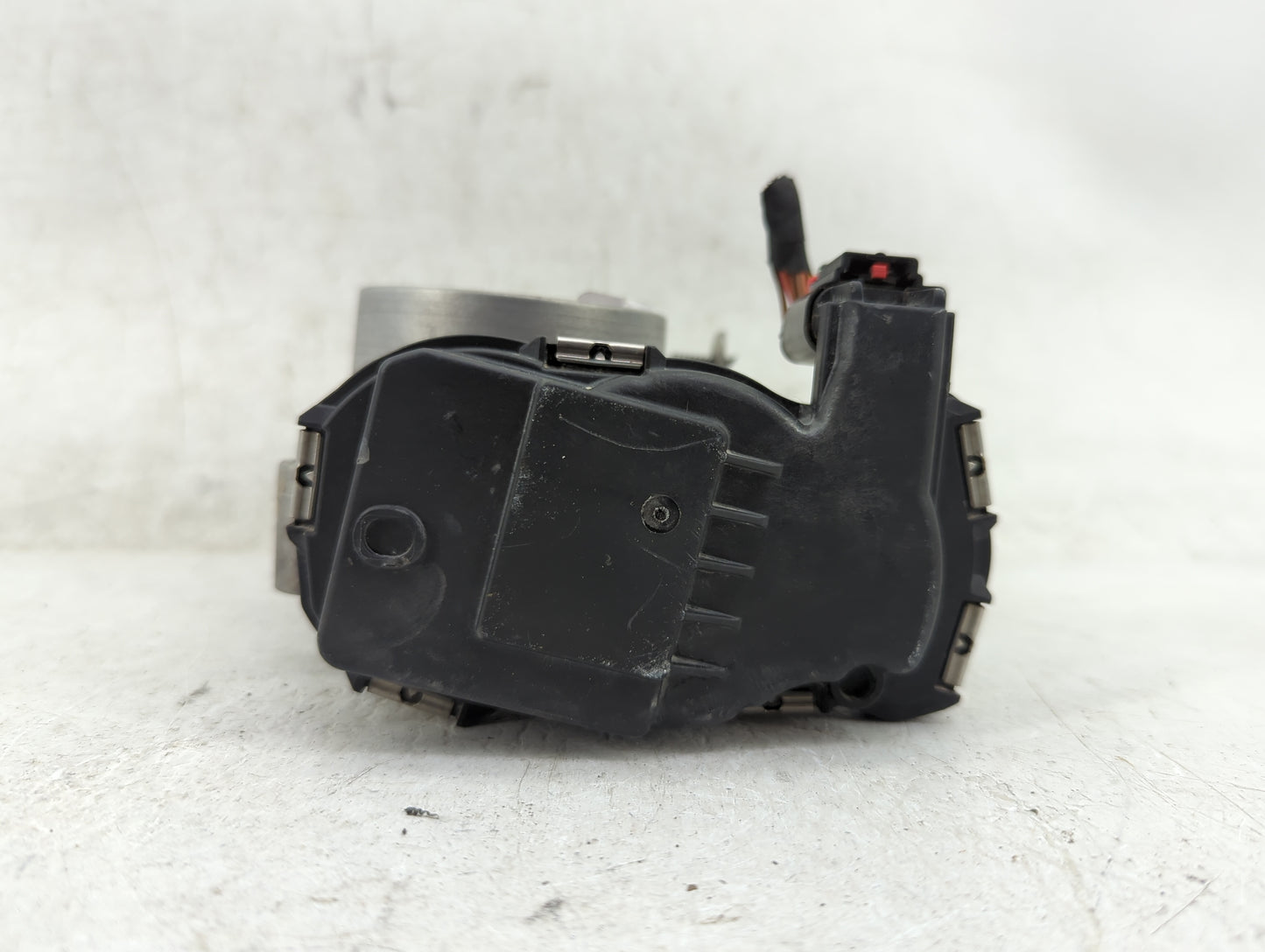 2017-2022 Jeep Compass Throttle Body P/N:04891970AC Fits Fits 2014 2015 2016 2017 2018 2019 2020 2021 2022 OEM Used Auto Par