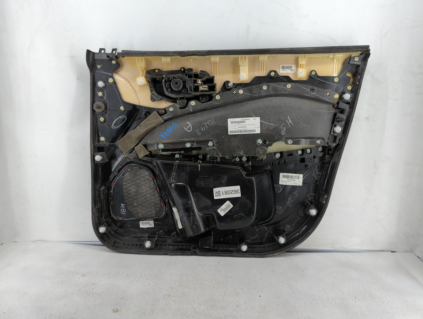 2020 Jeep Compass Front Left Driver Interior Door Panel Trim Black - Oemusedautoparts1.com