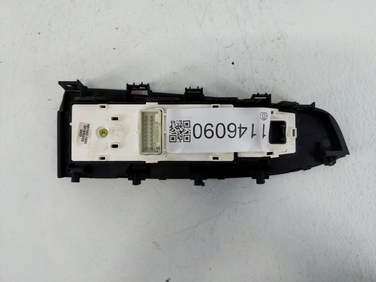 2020 Kia Forte Master Power Window Switch Replacement Driver Side Left P/N:93570-M6120 Fits OEM Used Auto Parts - Oemusedaut