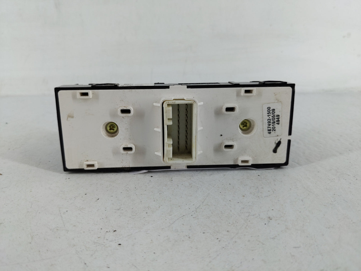 2020 Kia Forte Master Power Window Switch Replacement Driver Side Left P/N:93570-M6120 Fits OEM Used Auto Parts - Oemusedaut