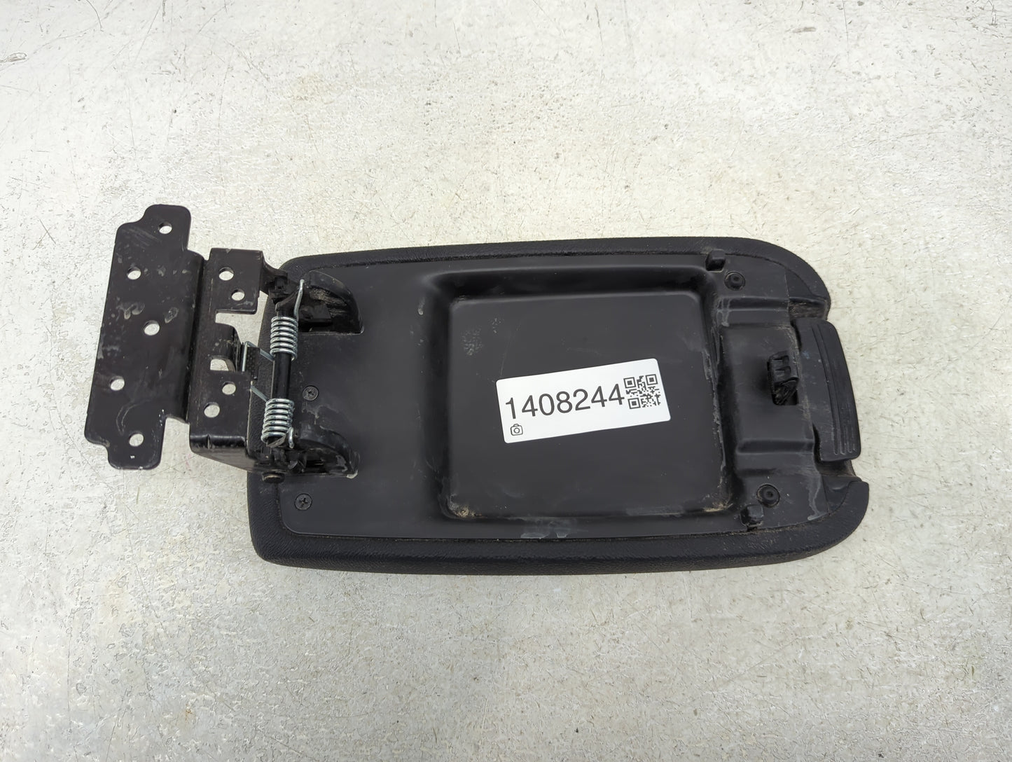 2020 Kia Forte Center Console Armrest Cover Lid Fits OEM Used Auto Parts - Oemusedautoparts1.com
