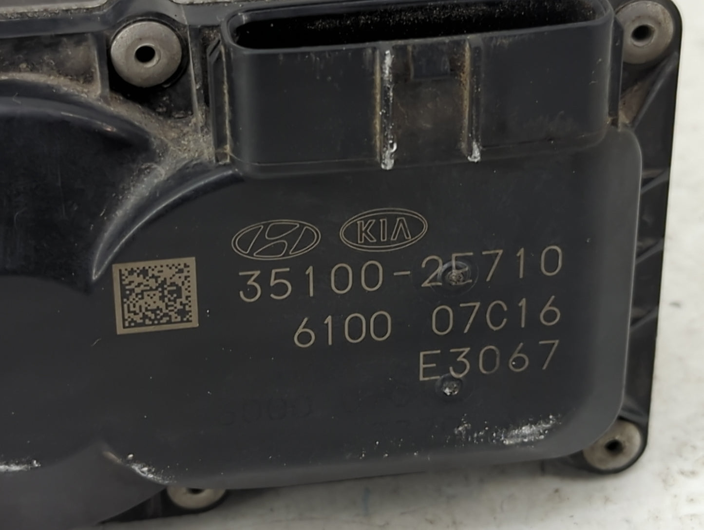 2020-2022 Kia Forte Throttle Body P/N:35100-2E710 Fits Fits 2020 2021 2022 OEM Used Auto Parts - Oemusedautoparts1.com