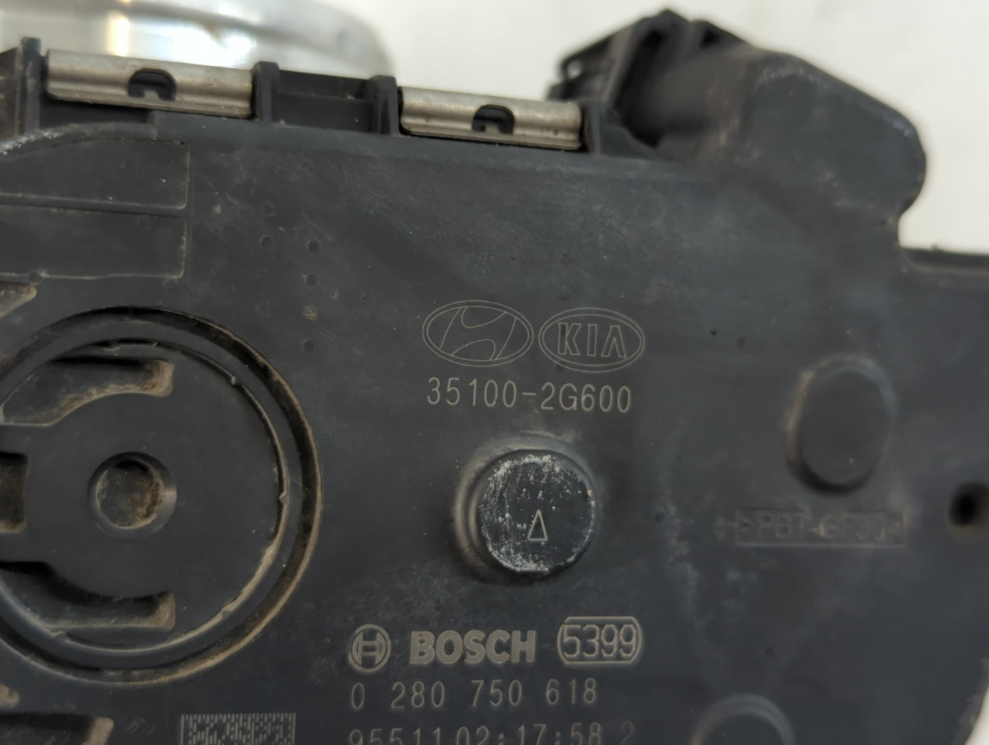 2016-2020 Kia Optima Throttle Body P/N:35100-2G600 Fits Fits 2015 2016 2017 2018 2019 2020 2021 OEM Used Auto Parts - Oemuse