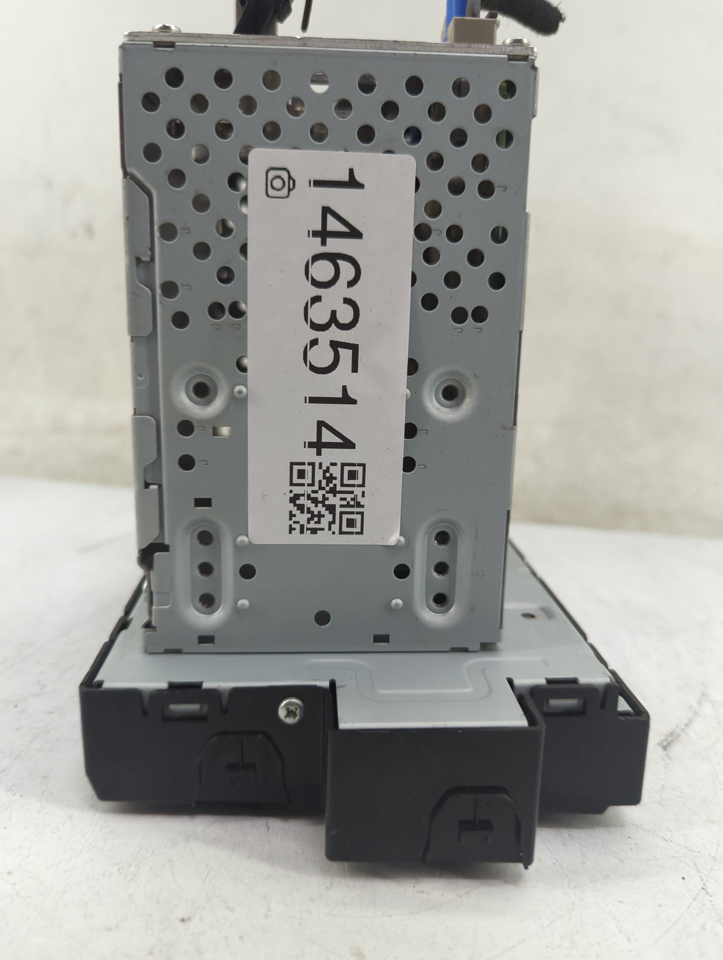 2019-2020 Kia Optima Radio AM FM Cd Player Receiver Replacement P/N:96160-D5700WK Fits Fits 2019 2020 OEM Used Auto Parts -