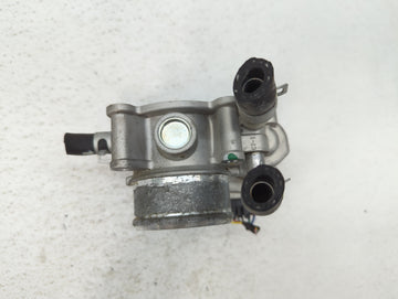 2016-2020 Kia Optima Throttle Body P/N:35100-2B340 Fits Fits 2015 2016 2017 2018 2019 2020 2021 2022 OEM Used Auto Parts