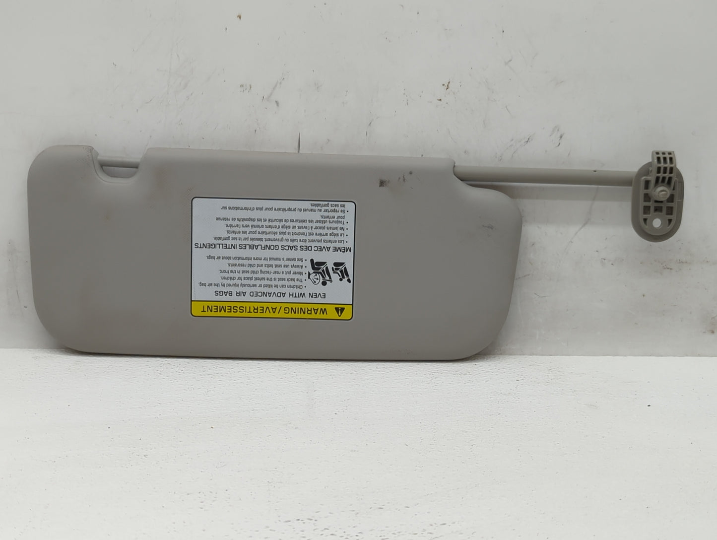 2018-2020 Kia Rio Sun Visor Shade Replacement Driver Left Mirror Fits Fits 2018 2019 2020 2021 2022 OEM Used Auto Parts - Oe