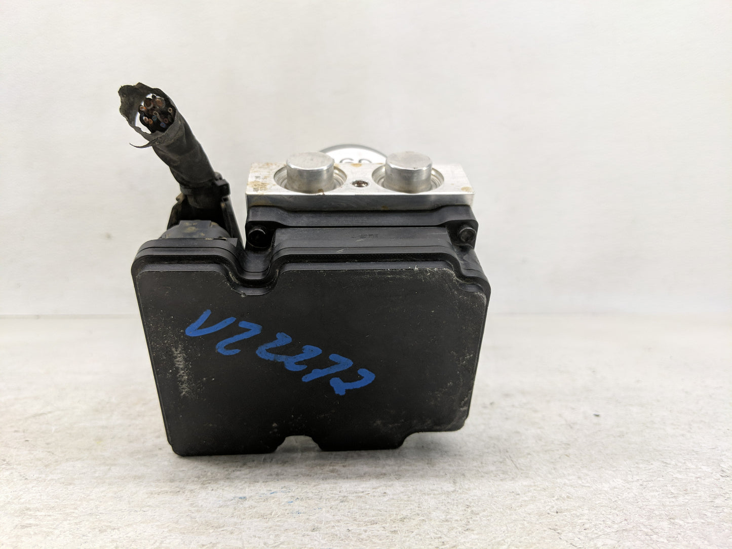 2019-2020 Kia Sorento ABS Pump Control Module Replacement P/N:58900-C6200 Fits Fits 2019 2020 OEM Used Auto Parts - Oemuseda