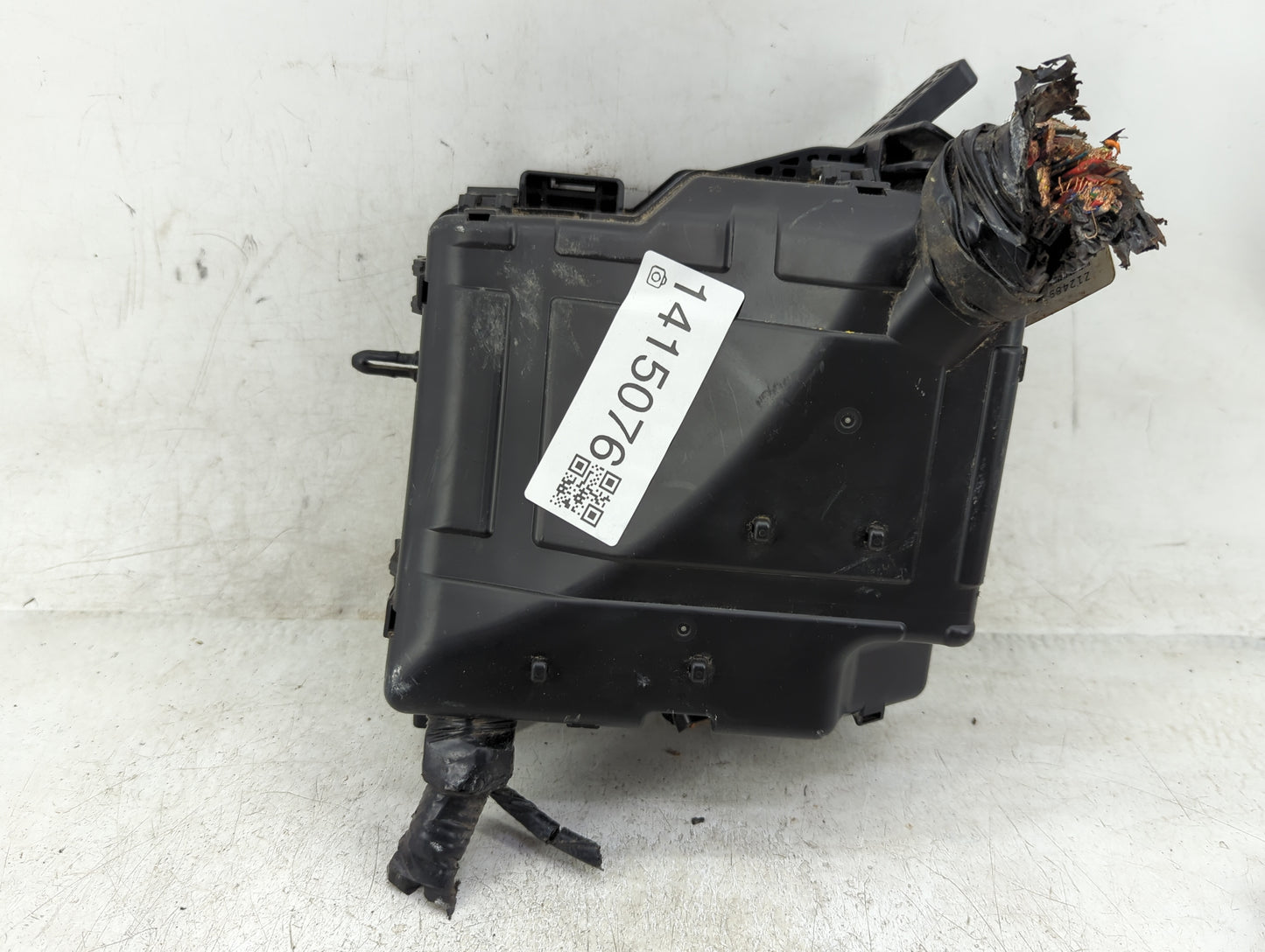2019-2020 Kia Sorento Fusebox Fuse Box Panel Relay Module Fits Fits 2019 2020 OEM Used Auto Parts - Oemusedautoparts1.com