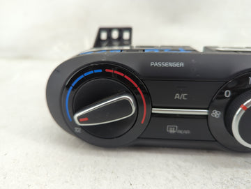 2020-2021 Kia Soul Climate Control Module Temperature AC/Heater Replacement P/N:97250-K0650 C20037-3060 Fits Fits 2020 2021 OEM Used Auto Parts