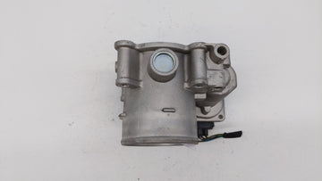 2020 Kia Soul Throttle Body P/N:35100-2E410 5552 03E30 Fits Fits 2021 OEM Used Auto Parts