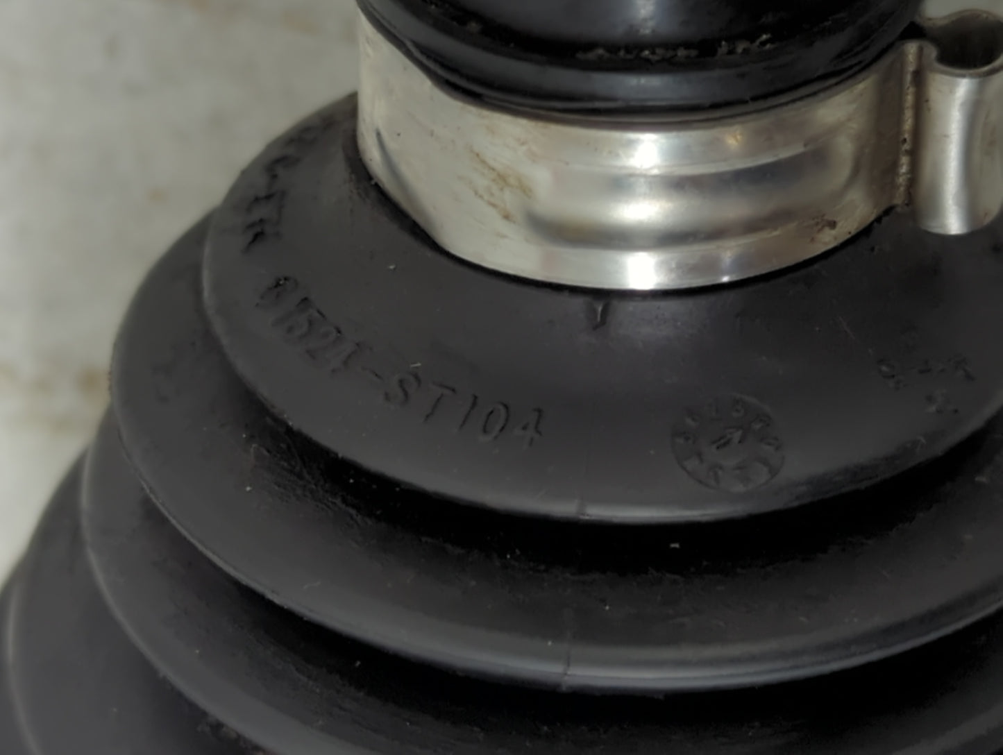 2017-2021 Kia Sportage Axle Shaft Rear Driver Cv C/v - Oemusedautoparts1.com