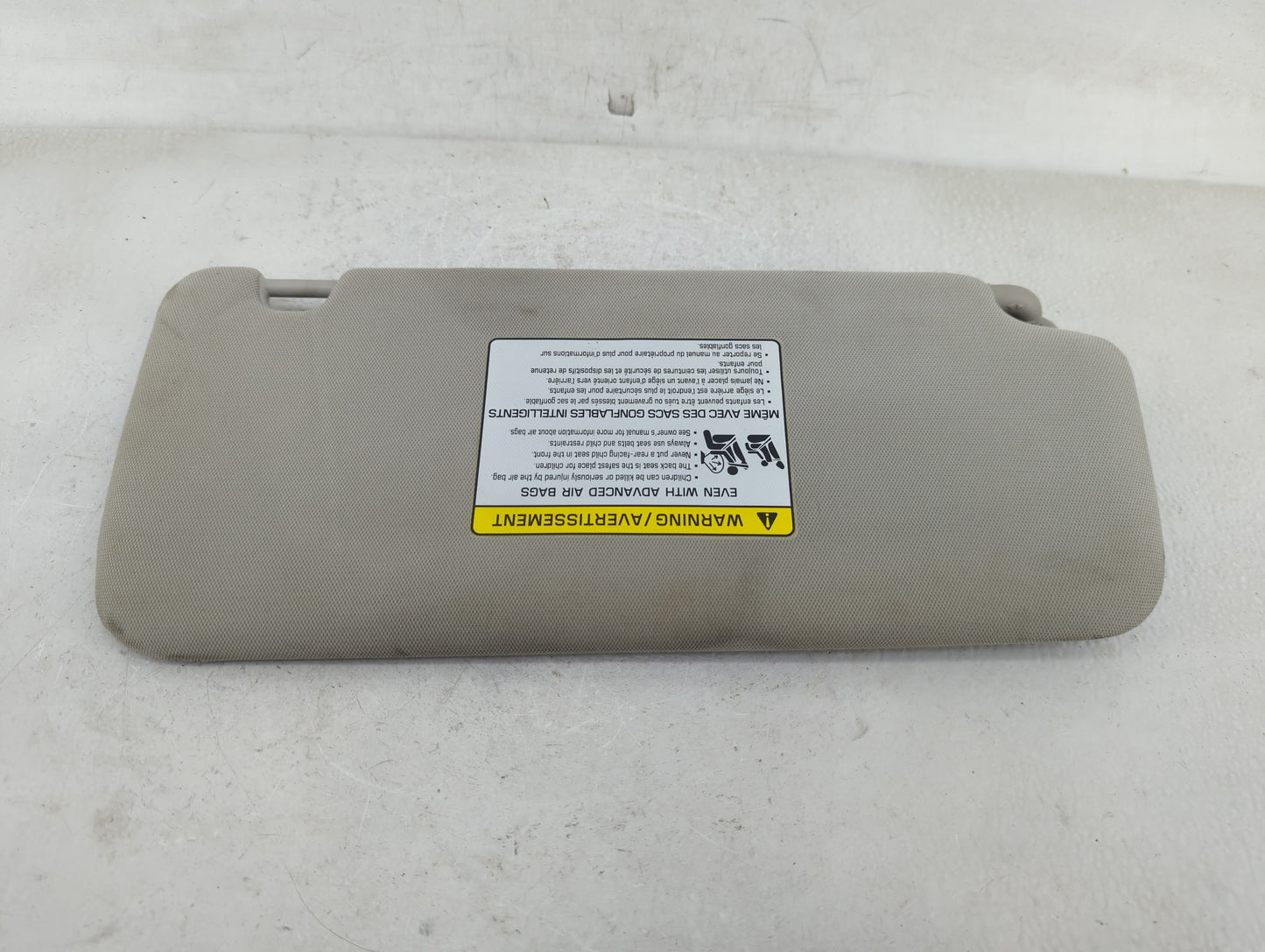 2020-2022 Kia Telluride Sun Visor Shade Replacement Driver Left Mirror Fits Fits 2020 2021 2022 OEM Used Auto Parts - Oemuse