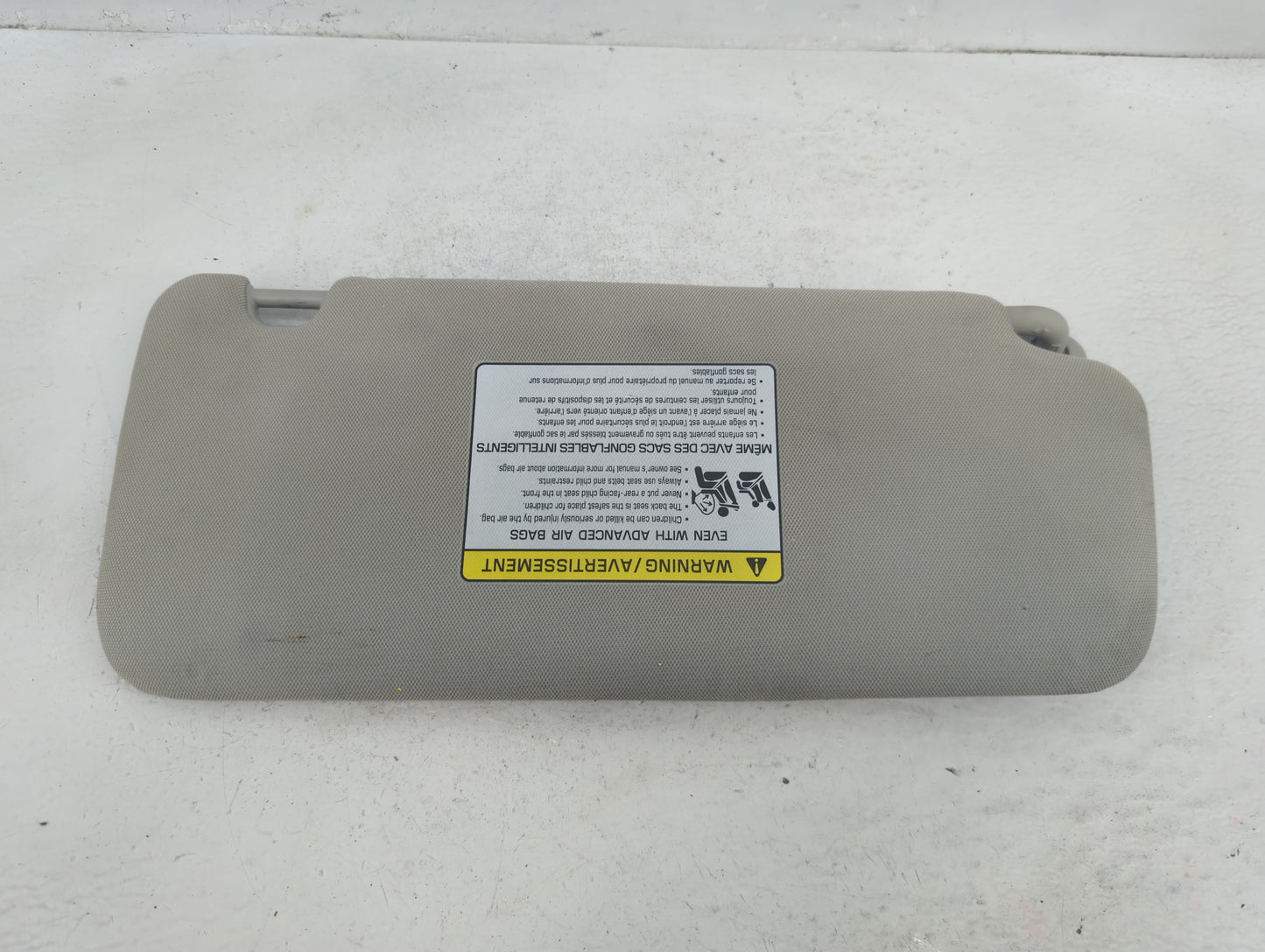 2020-2022 Kia Telluride Sun Visor Shade Replacement Driver Left Mirror Fits Fits 2020 2021 2022 OEM Used Auto Parts - Oemuse