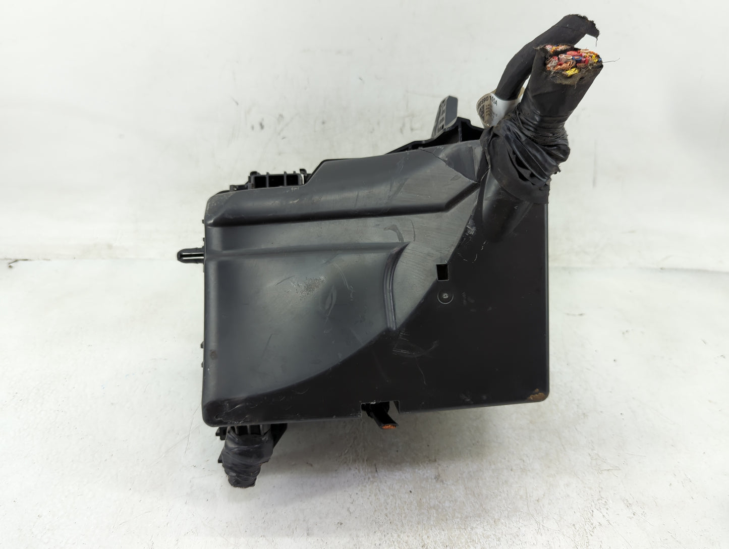 2020-2022 Kia Telluride Fusebox Fuse Box Panel Relay Module P/N:91956-S9010 Fits Fits 2020 2021 2022 OEM Used Auto Parts - O