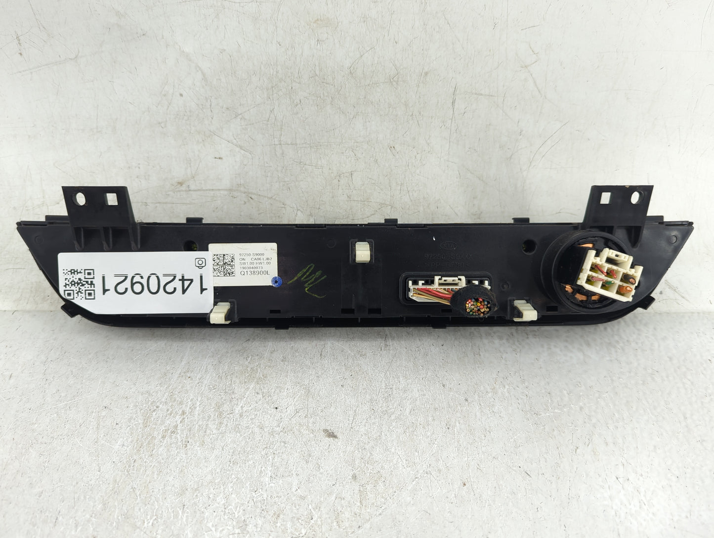 2020-2022 Kia Telluride Climate Control Module Temperature AC/Heater Replacement P/N:97250-S9000 Fits Fits 2020 2021 2022 OE