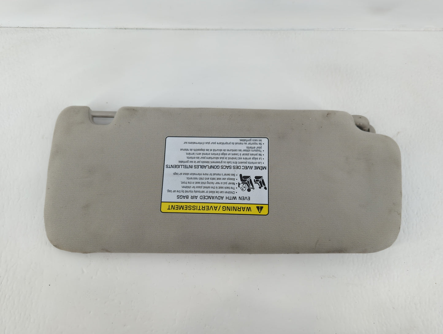 2020-2022 Kia Telluride Sun Visor Shade Replacement Passenger Right Mirror Fits Fits 2020 2021 2022 OEM Used Auto Parts - Oe