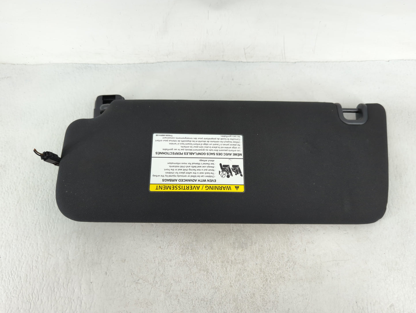 2020 Land Rover Discovery Sun Visor Shade Replacement Passenger Right Mirror Fits OEM Used Auto Parts - Oemusedautoparts1.co