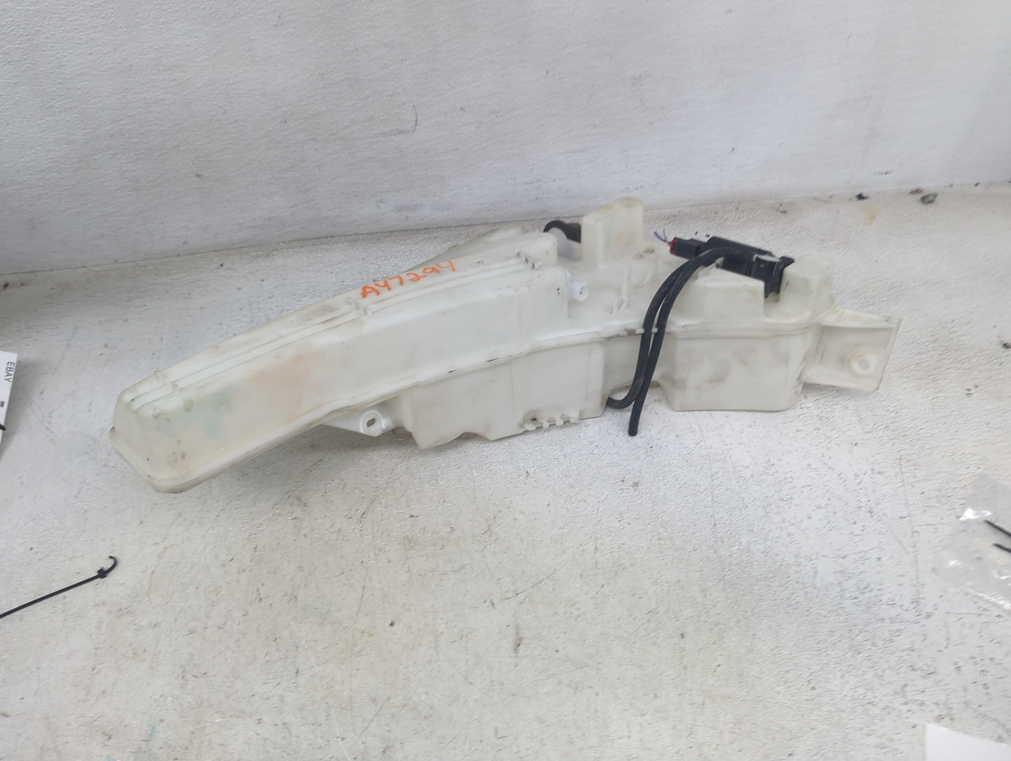 2020 Discovery Sport Windshield Washer Fluid Reservoir Bottle Oem - Oemusedautoparts1.com